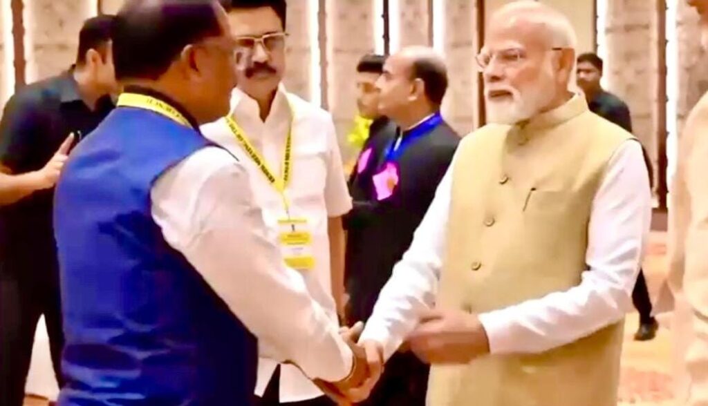 प्रधानमंत्री नरेंद्र मोदी के समक्ष मुख्यमंत्री साय का आत्मनिर्भर बस्तर विजन, 75 लाख करोड़ की अर्थव्यवस्था और 3T मॉडल के साथ 2047 का लक्ष्य, जाने नीति आयोग में छत्तीसगढ़ के 2047 रोडमैप की क्या है प्रमुख बातें 2 1001171529