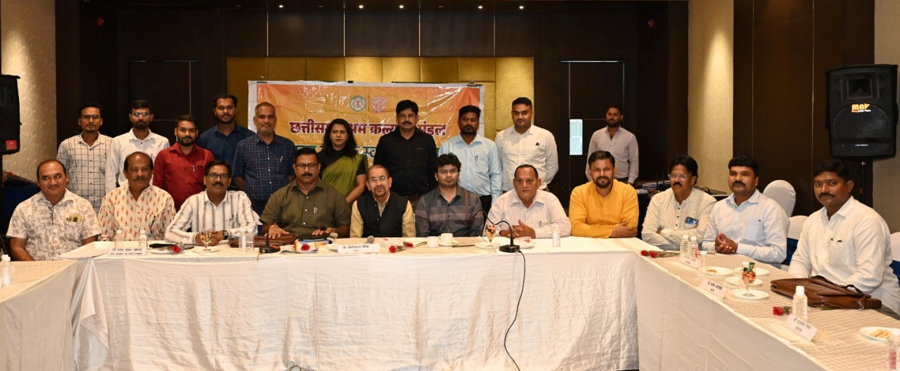 छत्तीसगढ़ श्रम कल्याण मंडल के संचालक मंडल की बैठक में मजदूर हितों के अनेक फैसले 1 1751968929 44b340eafd096420ca7f