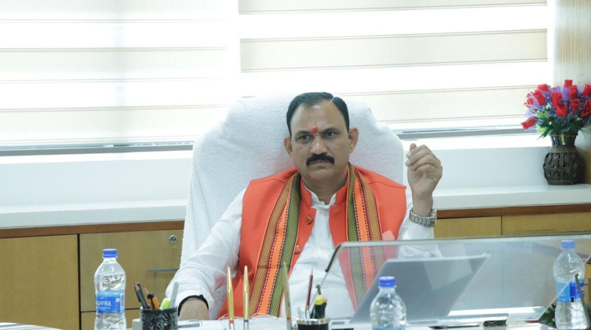 स्वास्थ्य मंत्री श्याम बिहारी जायसवाल के प्रयासों से चिरमिरी को मिली बड़ी सौगात, पेयजल संकट होगा समाप्त, पेयजल परियोजना के लिए 185 करोड़ रुपये की मिली वित्तीय स्वीकृति 1 4