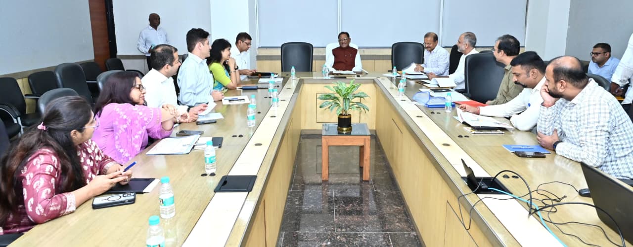 नहीं चलेगी 'पेशी पर पेशी': मुख्यमंत्री विष्णुदेव साय ने कलेक्टर्स और संभाग आयुक्तों को दिए स्पष्ट निर्देश 1 1755611963 19a5e5a75f8f317386de