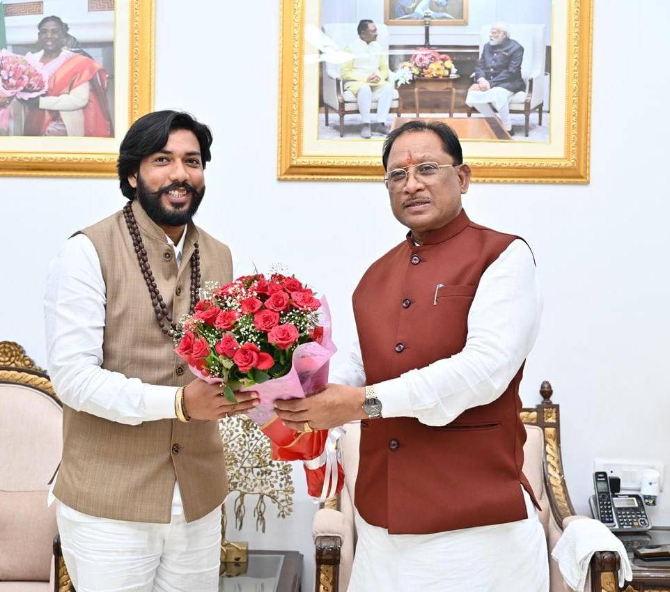 मुख्यमंत्री विष्णुदेव साय ने गजेंद्र यादव, गुरु खुशवंत साहेब एवं राजेश अग्रवाल को दी शुभकामनाएँ 2 1755672502 963eba06bc37df021c54