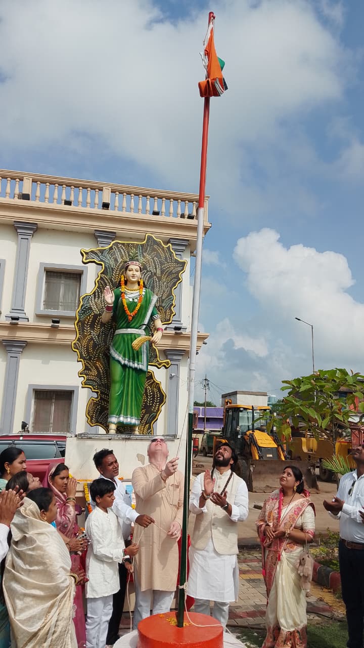 WhatsApp Image 2025 08 18 at 2.04.56 PM