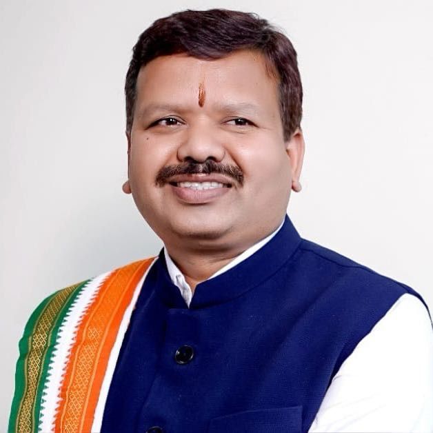 चुनिंदा लोगों को लाभ पहुँचाने एथेनाॅल मिश्रित पेट्रोल जनता पर थोप रही भाजपा सरकार : विनोद चंद्राकर 1 WhatsApp Image 2025 09 23 at 1.14.28 PM