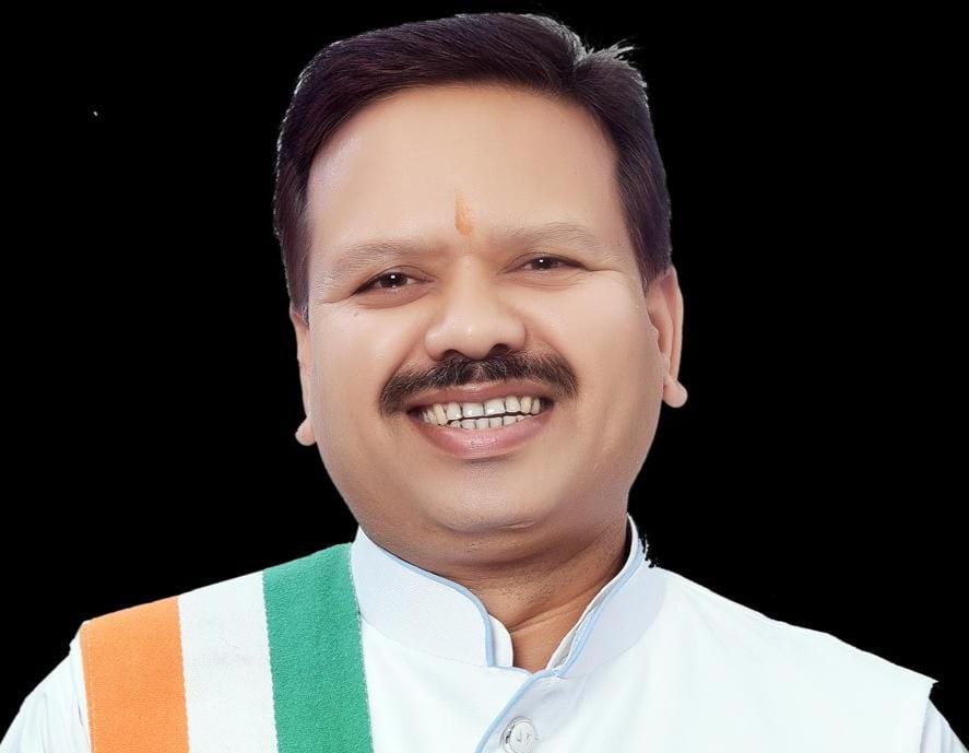 गाैठानों को बंद करने का परिणाम है जामपाली की घटना :पूर्व विधायक विनोद चंद्राकर 1 WhatsApp Image 2025 10 09 at 4.38.02 PM