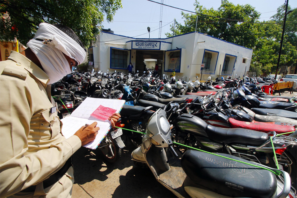 महासमुंद में पुलिस द्वारा राजसात वाहनों की नीलामी प्रक्रिया 17 अक्टूबर को 1 vedhicle police station