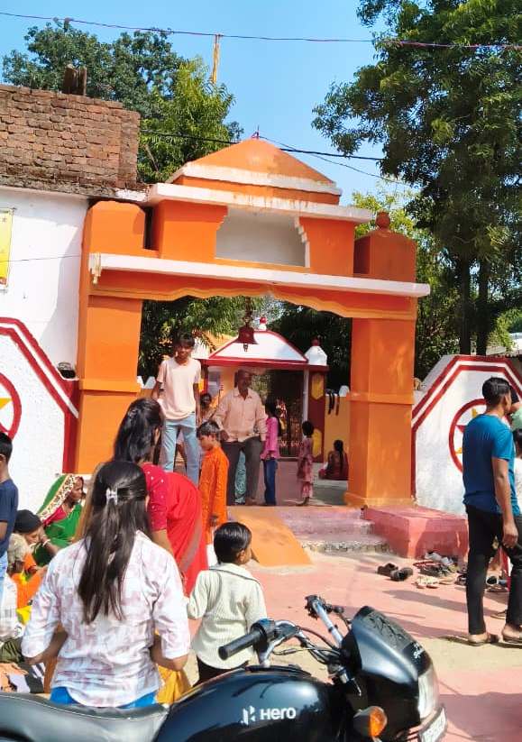 श्रद्धा और सौंदर्य का संगम - सिरौली मेला की गाथा, दक्षिणामुखी हनुमान मंदिर से जुड़ी शताब्दी पुरानी कथा, कार्तिक पूर्णिमा पर उमड़ता जनसमूह 1 1762338554 a0323028d655442e53d9