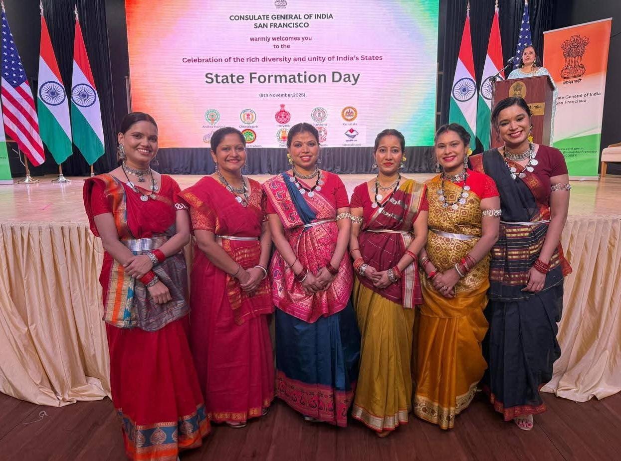 छत्तीसगढ़ की संस्कृति ने विदेश में बिखेरा रंग, अमेरिका के सैन फ्रांसिस्को में भारतीय दूतावास द्वारा आयोजित छत्तीसगढ़ राज्य स्थापना दिवस समारोह में NACHA बे एरिया चैप्टर बना सहभागी 19 1762845339 b7e3ca3e69eafee9816e
