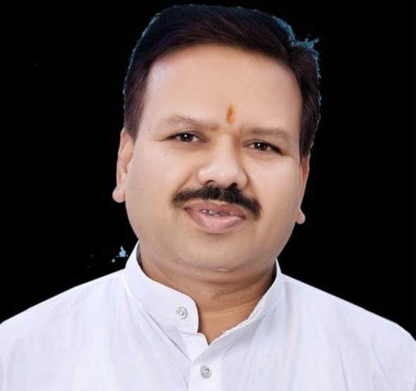 भाजपा की साय सरकार ने बिना टेंडर गुपचुप तरीके से HLL को लैब और अमृत फार्मेसी का दे दिया ठेका, दागी कंपनी को काम देकर भाजपा सरकार जनता के पैसे की कर रही बरबादी : विनोद चंद्राकर 1 IMG 20260718 141947