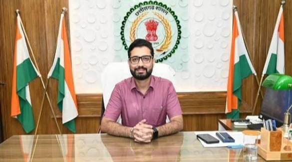 कलेक्टर विनय कुमार लंगेह ने आर.बी.सी. 6-4 के तहत 3 परिवार के लिए 12 लाख की आर्थिक सहायता अनुदान राशि की स्वीकृत 1 IMG 20260718 162227