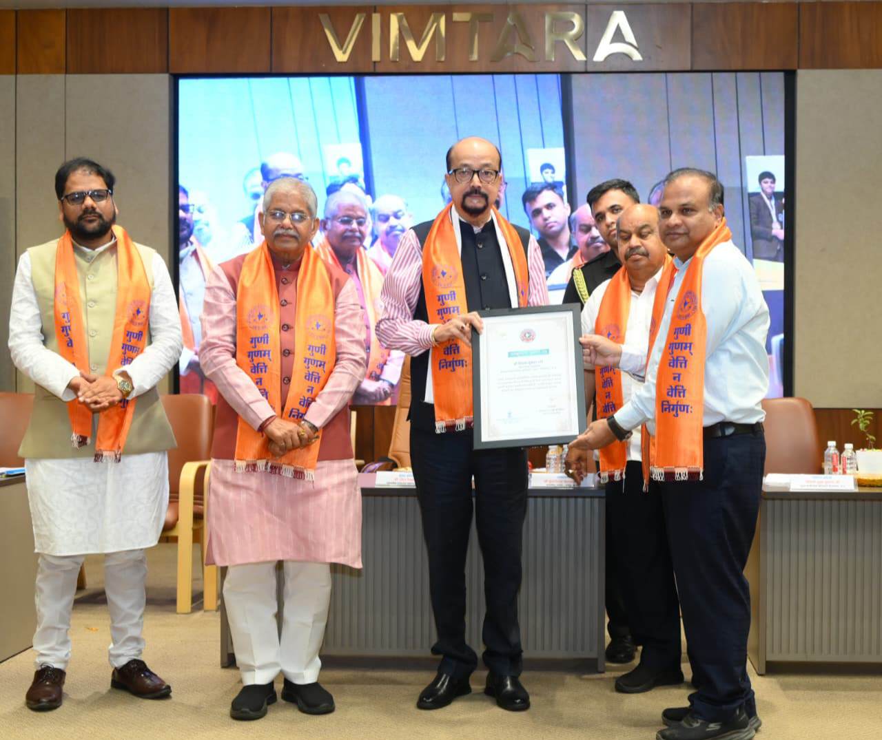 पीएसवाय राष्ट्रीय उत्कृष्टता सम्मान समारोह में मेधावी विद्यार्थियों को राज्यपाल के हाथों मिला सम्मान, मोबाइल और डिजिटल एडिक्शन से बचें, मानव बुद्धि ही सर्वाेच्च है: राज्यपाल रमेन डेका 1 IMG 20260718 175505