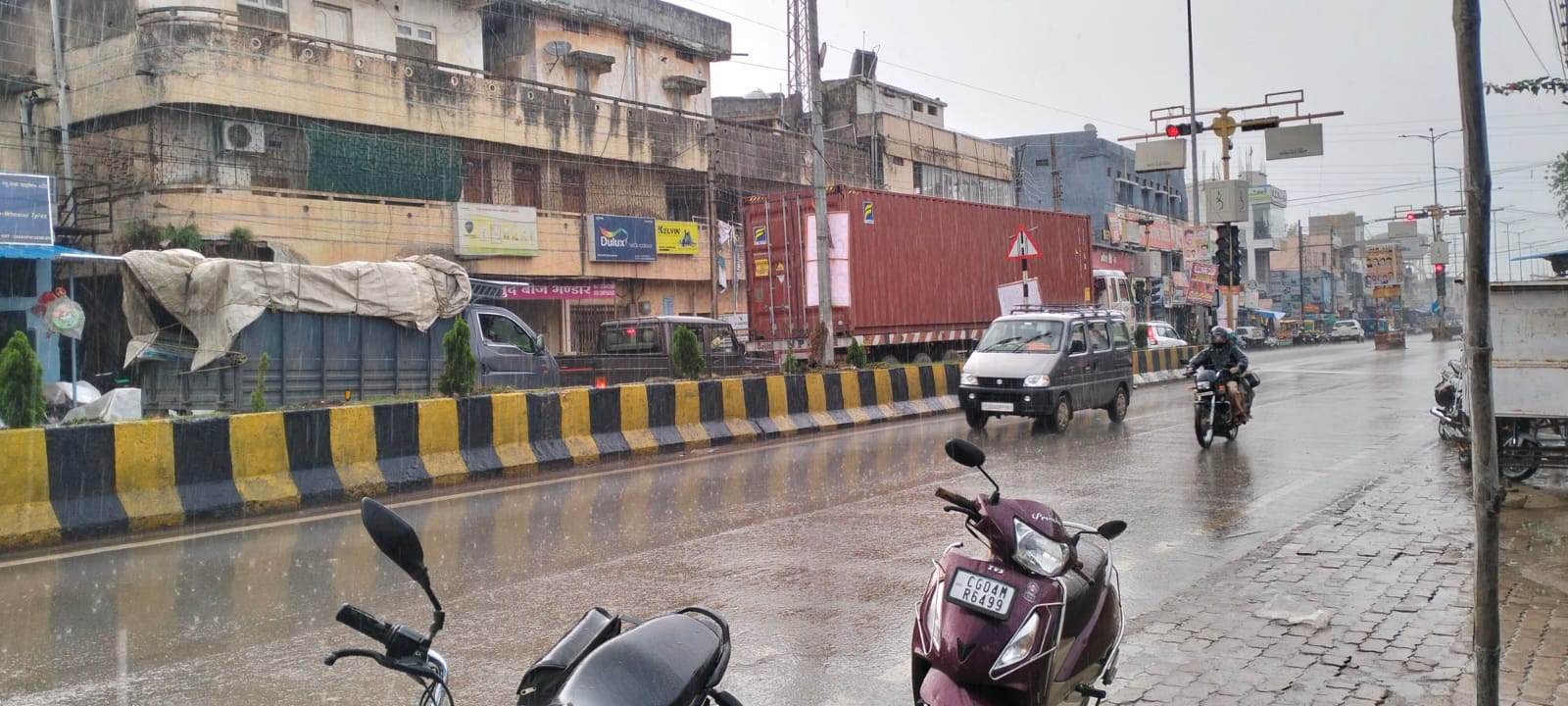 जिले में अब तक 453.3 मिलीमीटर औसत वर्षा, सर्वाधिक वर्षा पिथौरा तहसील में 587.7 मिलीमीटर 3 IMG 20260722 184306