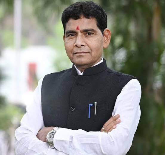 धमतरी स्थित मराठा मंगल भवन में 30 जुलाई कोजिलास्तरीय ‘शाला प्रवेशोत्सव’: मंत्री टंक राम वर्मा करेंगे शुभारंभ, बच्चों को वितरित होगी साइकिल 6 IMG 20260729 212531