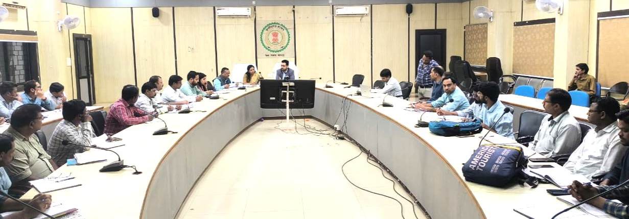 9708 हेक्टेयर में दलहन-तिलहन की खेती, फसल विविधीकरण अभियान ने पकड़ी रफ्तार,धान के बदले अन्य फसल लेने के लिए किसानों को प्रोत्साहित करें - कलेक्टर 3 IMG 20260730 125815