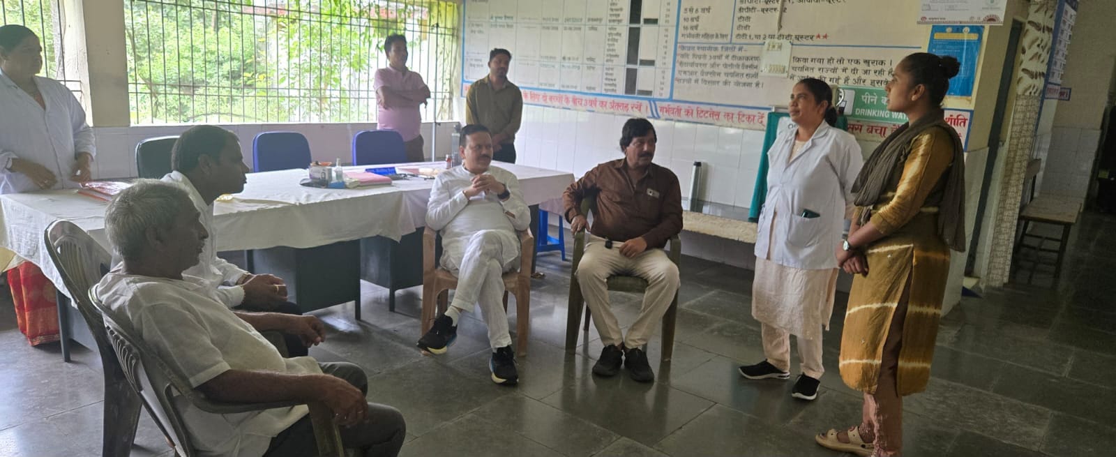 पूर्व संसदीय सचिव विनोद सेवन लाल चंद्राकर ने सिरपुर पीएससी का किया निरीक्षण,छग में ग्रामीण स्वास्थ्य व्यवस्था की बदहाली का प्रमाण है सिरपुर स्वास्थ्य केंद्र : विनोद चंद्राकर 6 IMG 20260803 WA0047