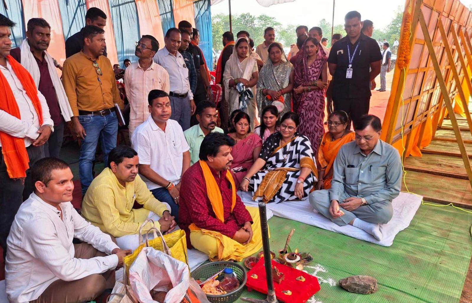 कोरबा नगर निगम के पांच वार्डो को मिली 76 लाख के विकास कार्यो की सौगात, उद्योग मंत्री लखनलाल देवांगन और महापौर संजूदेवी राजपूत ने किया लोकार्पण एवं भूमिपूजन 3 IMG 20260802 093701
