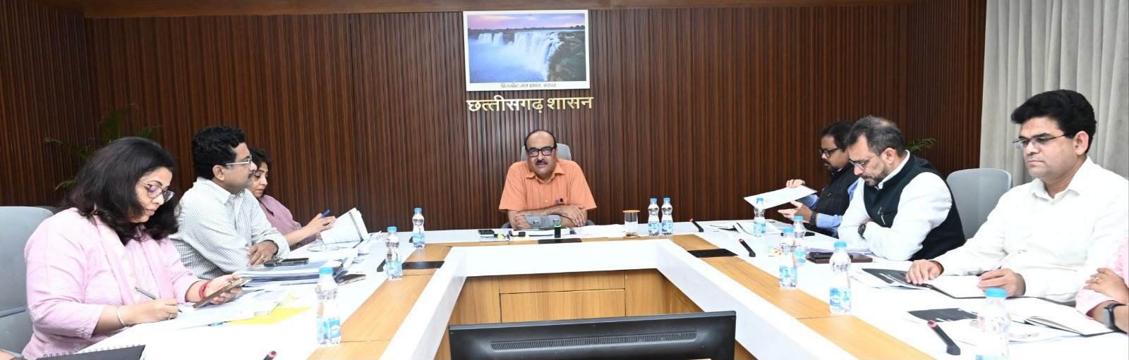 महानदी भवन में मुख्य सचिव विकासशील की अध्यक्षता में पेसा और एफआरए टास्क फोर्स समिति की बैठक सम्पन्न, जल, जंगल, जमीन का होगा बेहतर प्रबंधन 5 IMG 20260805 140948