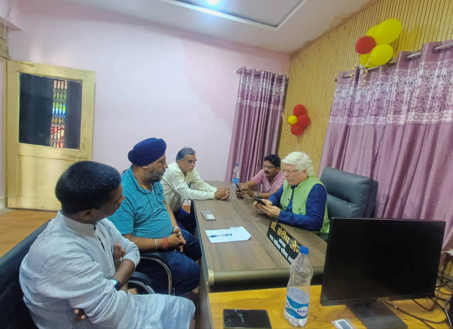 गोठ-बात में उठा गैस वितरण का मुद्दा, सभी 17 वार्डों में आसान होगी एलपीजी की उपलब्धता 3 IMG 20260806 084726 1