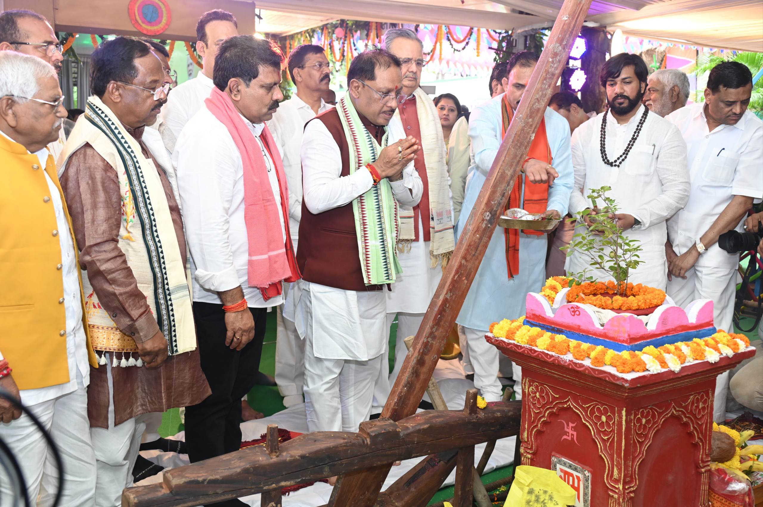 विशेष लेख: विष्णु सरकार ने बढ़ाया किसानों का मान-खेती किसानी को मिला नया संबल, छत्तीसगढ़ की कृषि संस्कृति परंपरा व आस्था से जुड़ा है हरेली तिहार 3 IMG 20260810 212318