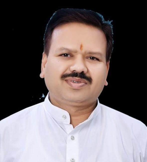 राज्यों का अधिकार छीनने लाया जा रहा खनिज संपन्न जमीनों व खदानों पर नियंत्रण कानून, राज्यों को आर्थिक रूप से पंगु बनाकर केंद्र पर आश्रित करना चाहती है भाजपा सरकार : विनोद चंद्राकर 2 IMG 20260811 120928