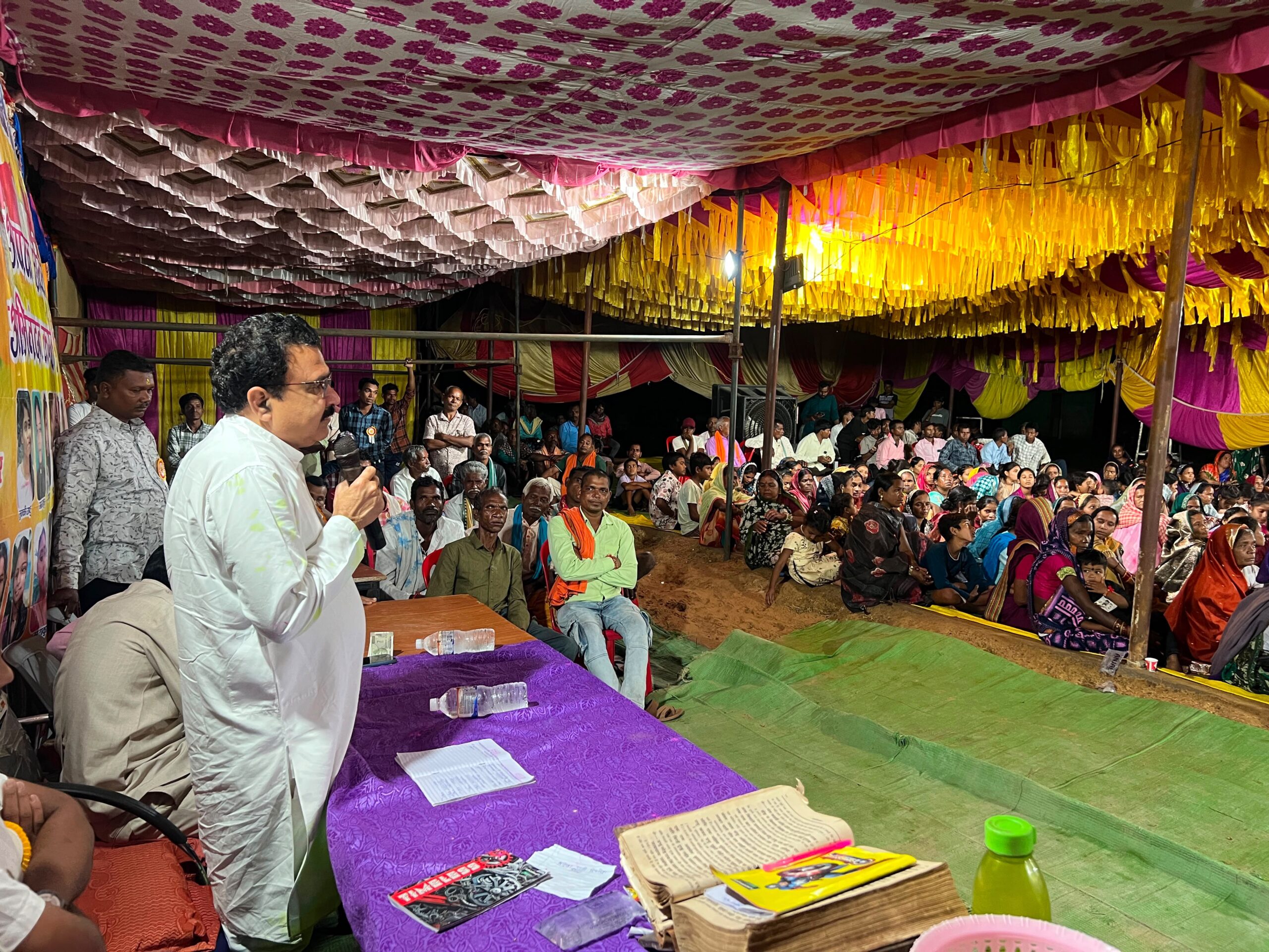 सोहागपुर भुरकोनी में धूमधाम से मनाई गई कृष्ण जन्माष्टमी, विधायक ने भगवान श्रीकृष्ण के आदर्शों को जीवन में अपनाने का किया आह्वान 1 IMG 20260905 WA0081 scaled