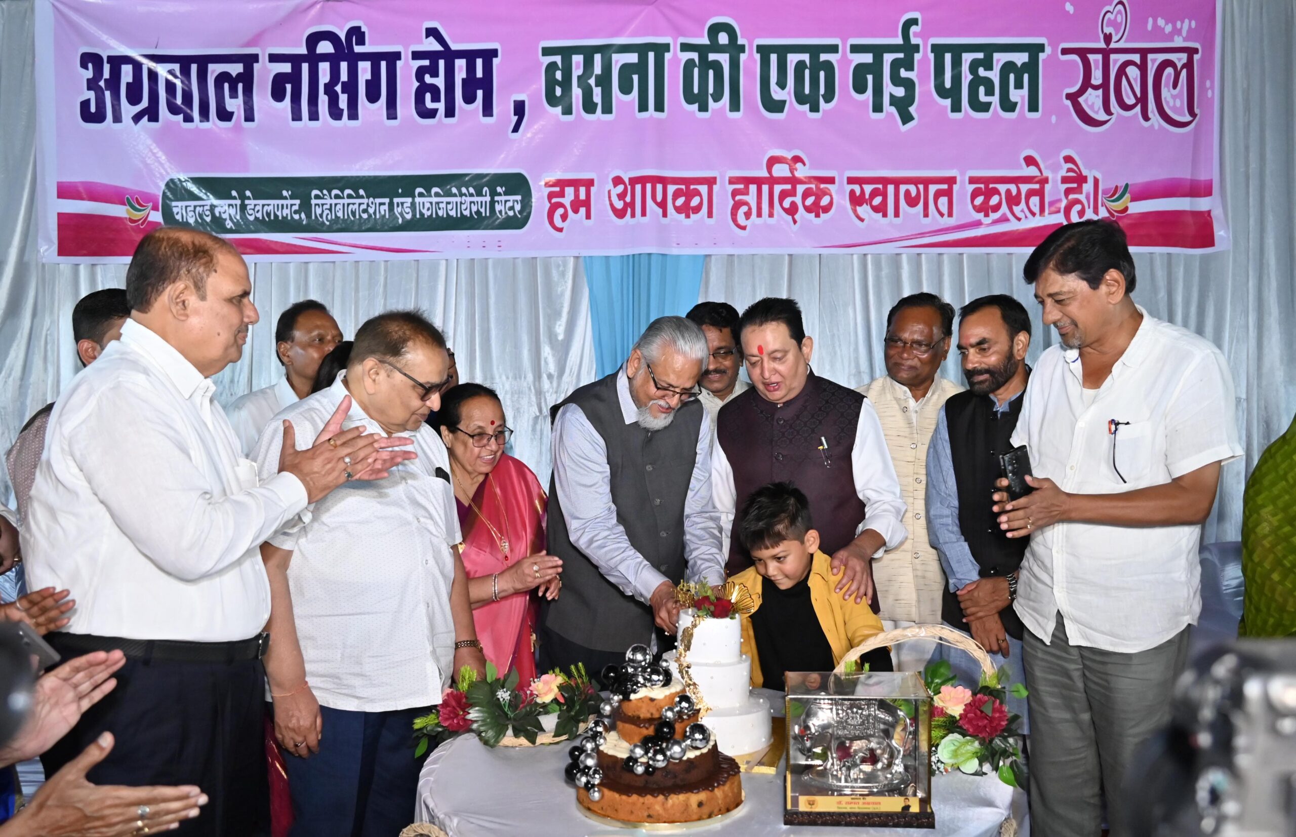 बसना में 'संबल' चाइल्ड न्यूरो डेवलपमेंट एवं फिजियोथेरेपी सेंटर का भव्य शुभारंभ, विधायक डॉ. संपत अग्रवाल ने दी बधाई, विधायक डॉ. संपत अग्रवाल ने डॉ. एन. के. अग्रवाल को दी जन्मदिन की बधाई,बोले-विशेष आवश्यकता वाले बच्चों के समग्र विकास और बेहतर उपचार में मिलेगी नई दिशा 1 IMG 20260927 WA0019 scaled
