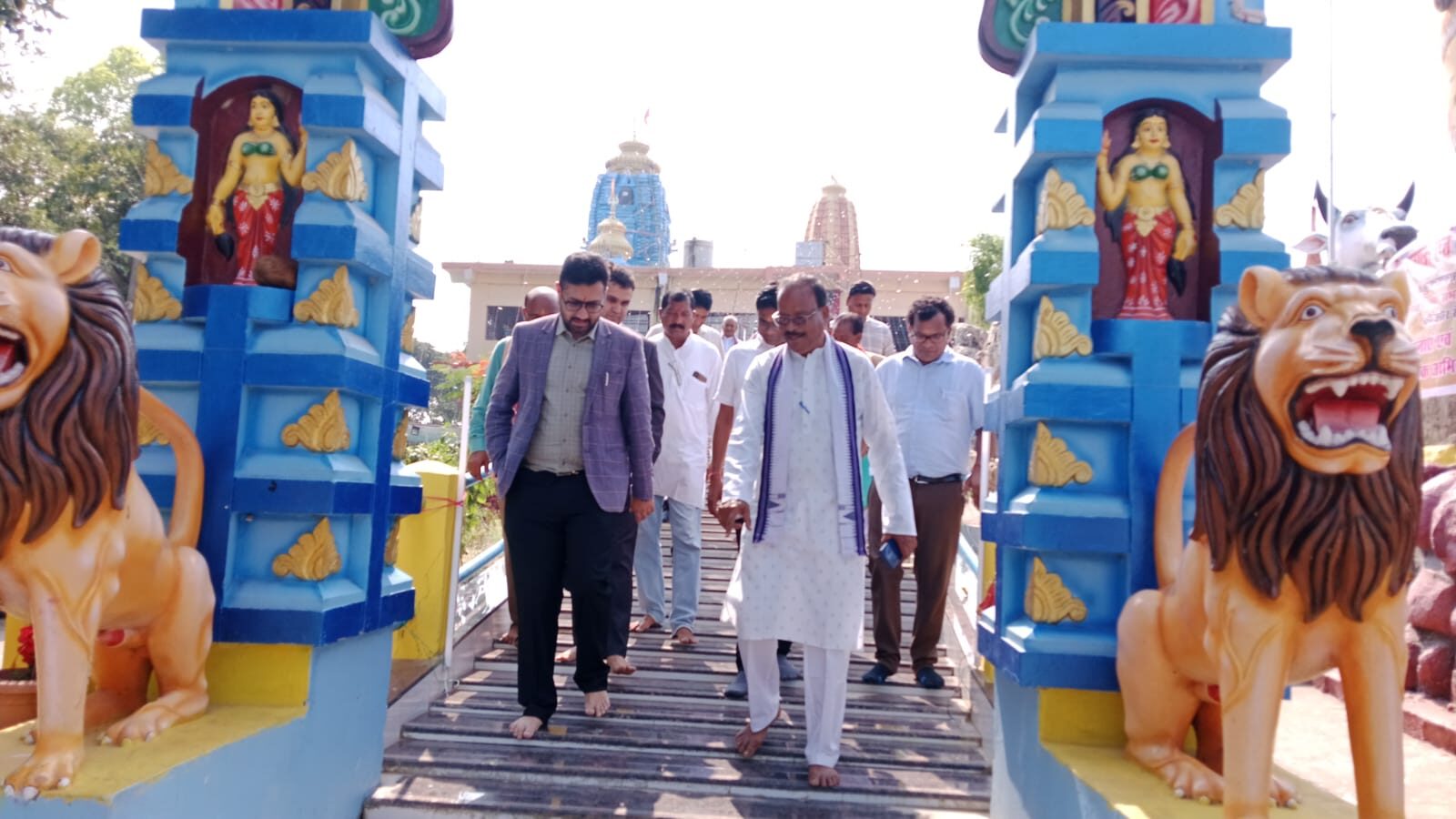 मुख्यमंत्री विष्णु देव साय के संभावित गढ़फुलझर दौरे की तैयारी तेज, कलेक्टर लंगेह ने किया कार्यक्रम स्थल का निरीक्षण 1 No. 122 I 1038 4 rotated